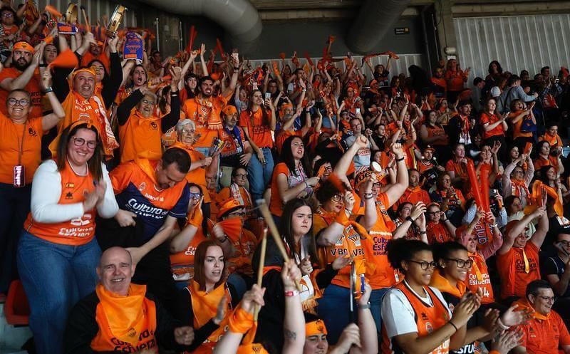  El Valencia Basket femenino se proclama campeón de Liga