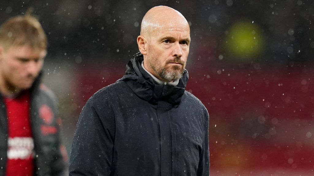 En silencio y obligados a escuchar los cánticos rivales: el castigo de Ten Hag a los jugadores del