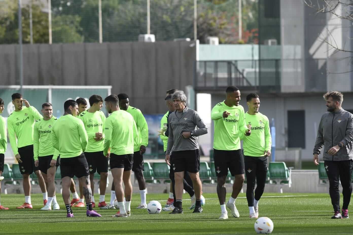  Manuel Pellegrini, en el entrenamiento de este viernes.