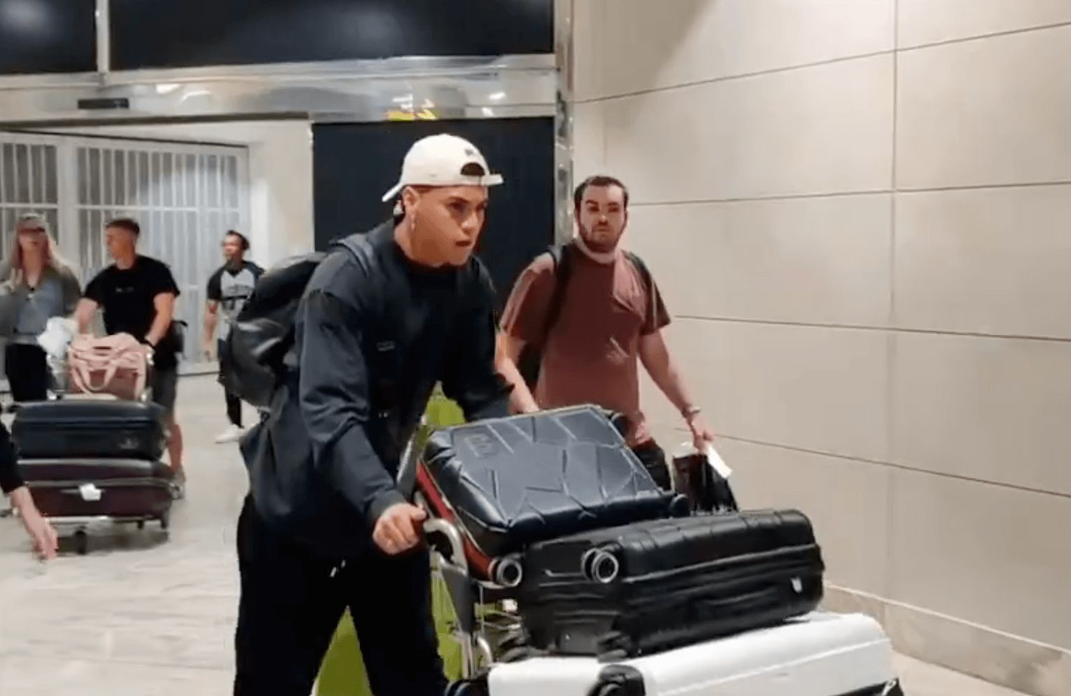  Enzo Barrenechea llega a España