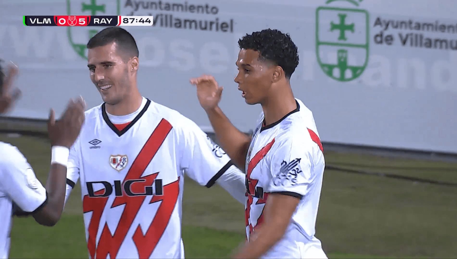  Etienne Eto'o debuta con gol con el Rayo Vallecano.