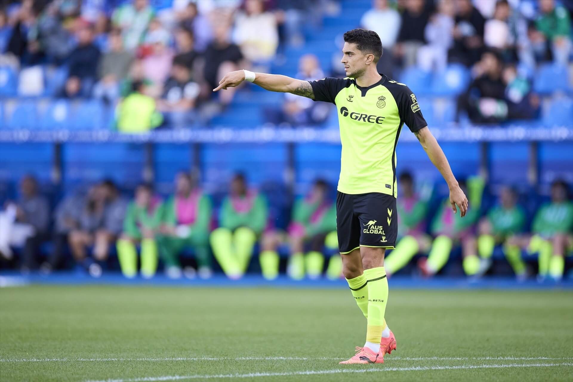  Marc Bartra ante el Alavés
