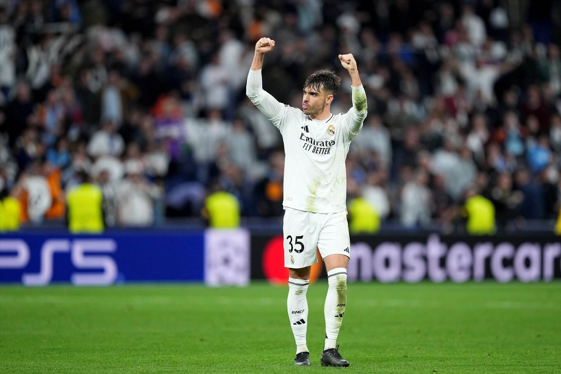  Raúl Asencio en el Real Madrid - Manchester City