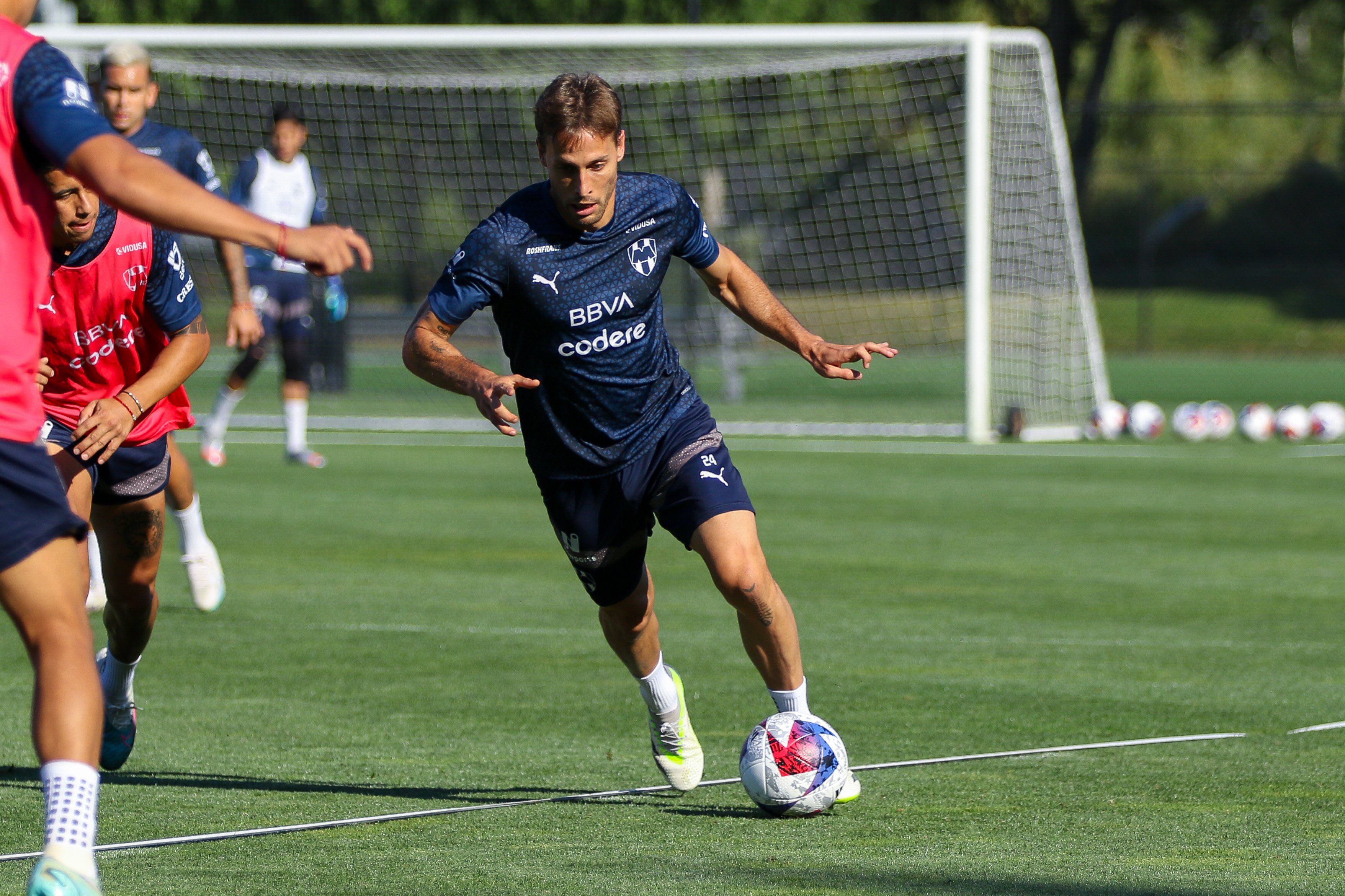 Sergio Canales, en sus primeros días en Rayados.
