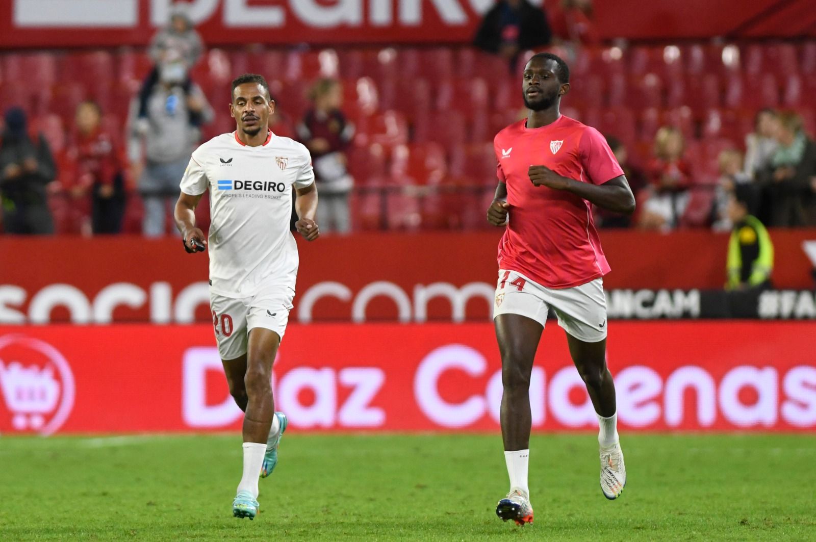 Fernando y Nianzou, ejercitándose tras el partido ante la Real Sociedad.