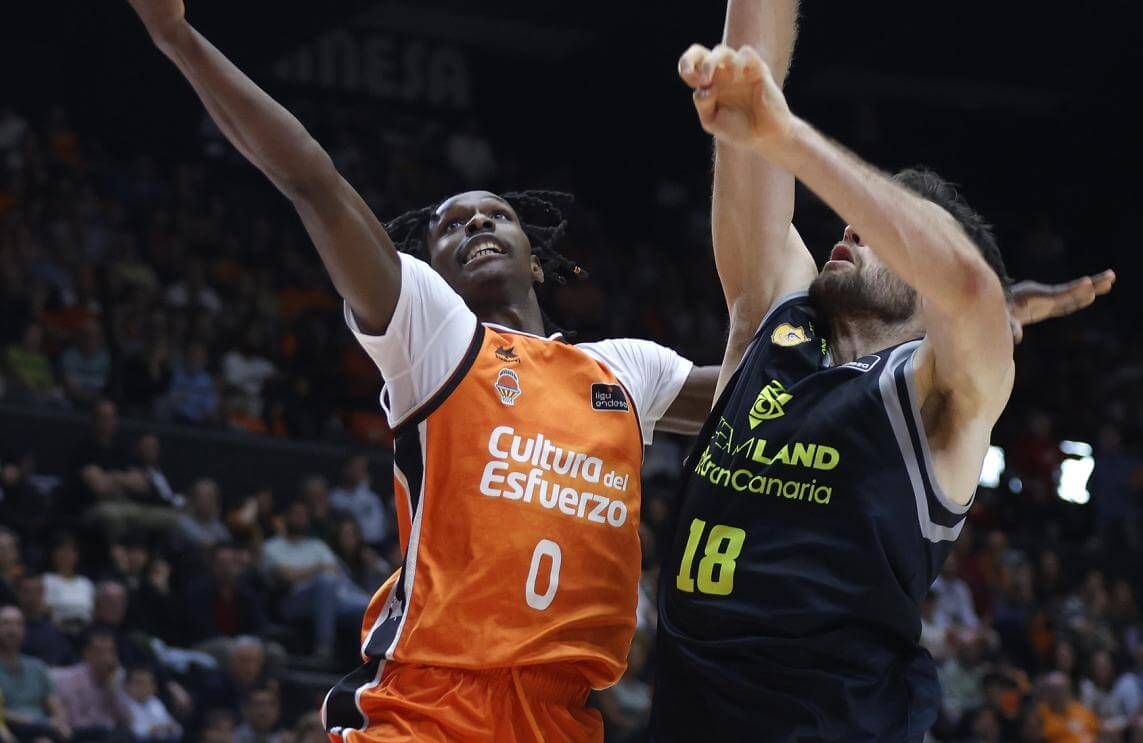 Fiesta completa para Valencia Basket en la noche de Van Rossom con el triunfo ante Gran Canaria (86