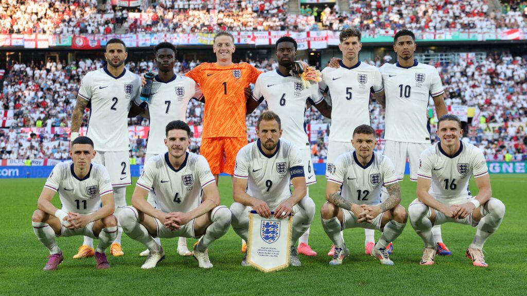  Los onces de Inglaterra ante Eslovenia (Cordon Press)