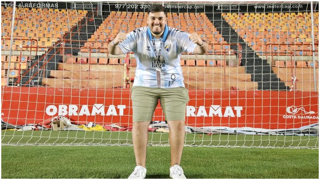  Charly, celebrando el triunfo y el ascenso del Málaga CF( @bad_charly_ instagram)