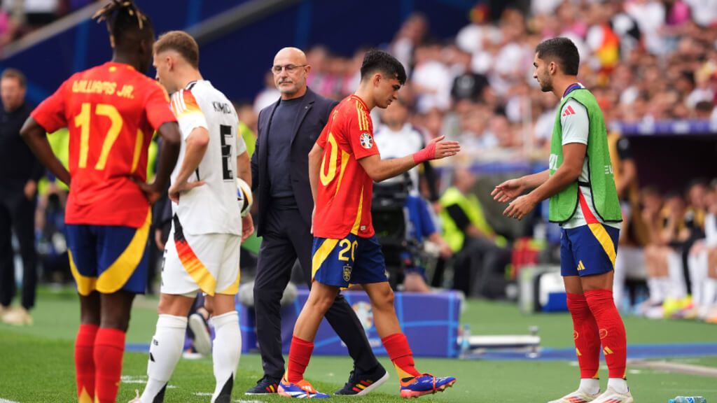  Pedri se retira durante el partido entre España y Alemania de la Eurocopa 2024 (foto: Cordon Press