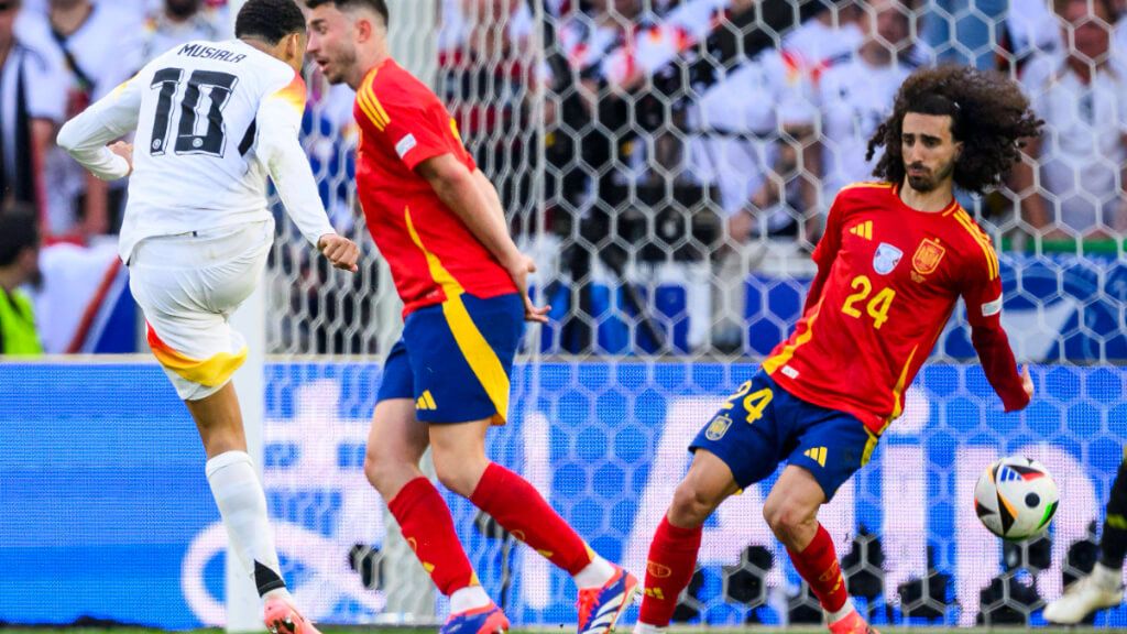  La acción con Cucurella que ha provocado las quejas en Alemania (Cordon Press)