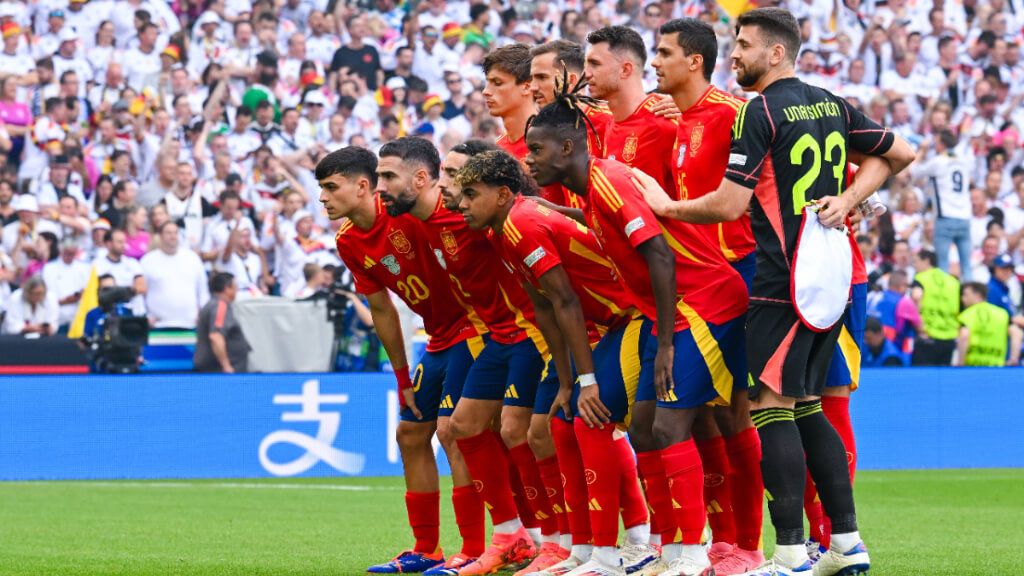  Jugadores de España posando para la foto antes de un partido