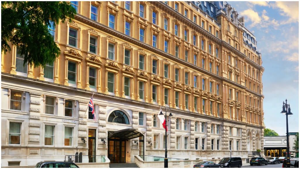  El lugar de la detención fue el exclusivo Hotel Corinthia (foto: Corinthia web).