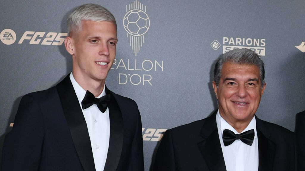  Dani Olmo y Joan Laporta en la gala del Balón de Oro (Cordon Press)