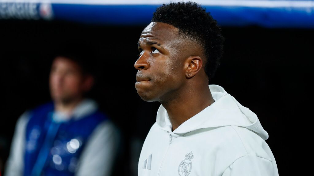  Vinicius saltando al Bernabéu (Europa Press)