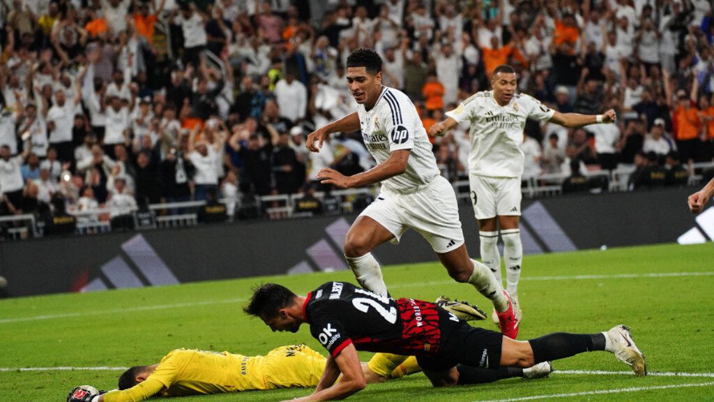  Bellingham marcando un gol contra el Mallorca (Cordon Press)