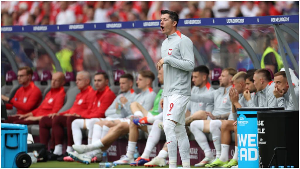 Robert Lewandowski no pudo hacer nada para impedir la victoria de Austria ante Polonia (foto: Cordon Press).