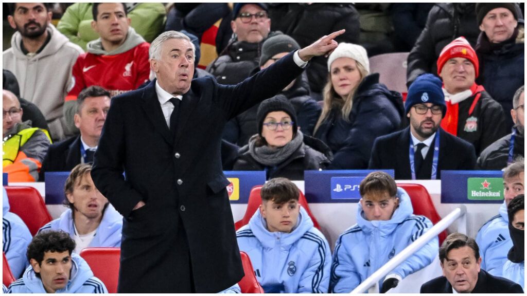  Carlo Ancelotti, durante el Liverpool-REal Madrid (foto: Cordon Press).