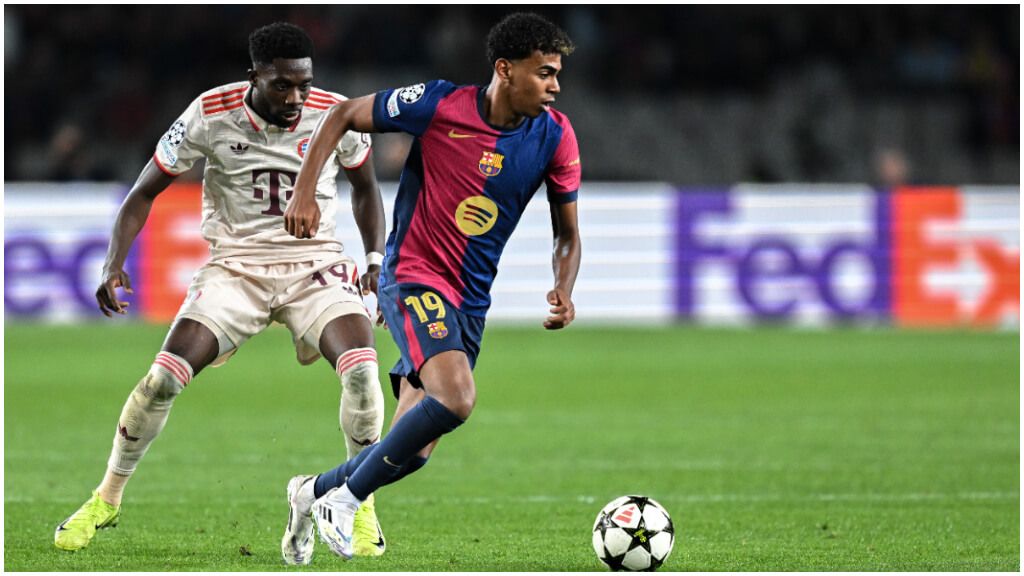  Alphonso Davies y Lamine Yamal durante el partido FC Barcelona vs Bayern de Múnich. (Fuente: Europ