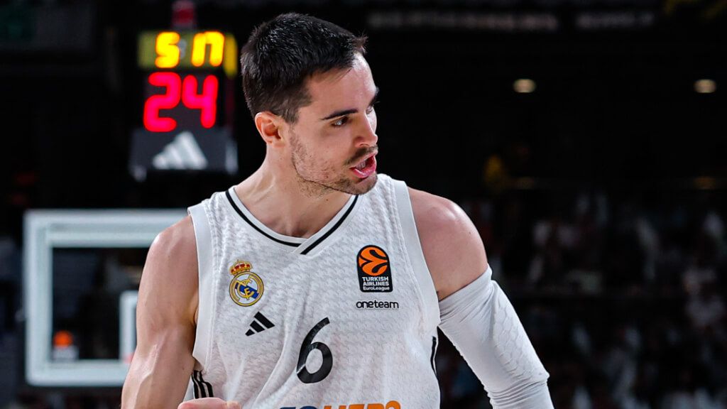  Alberto Abalde, durante el triunfo del Real Madrid ante el Bayern Múnich (foto: Real Madrid tw).