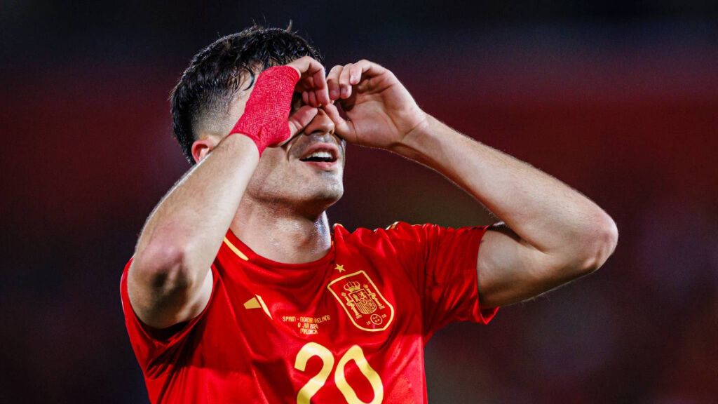  Pedri, celebrando uno de los goles contra Irlanda del Norte (Cordon Press)