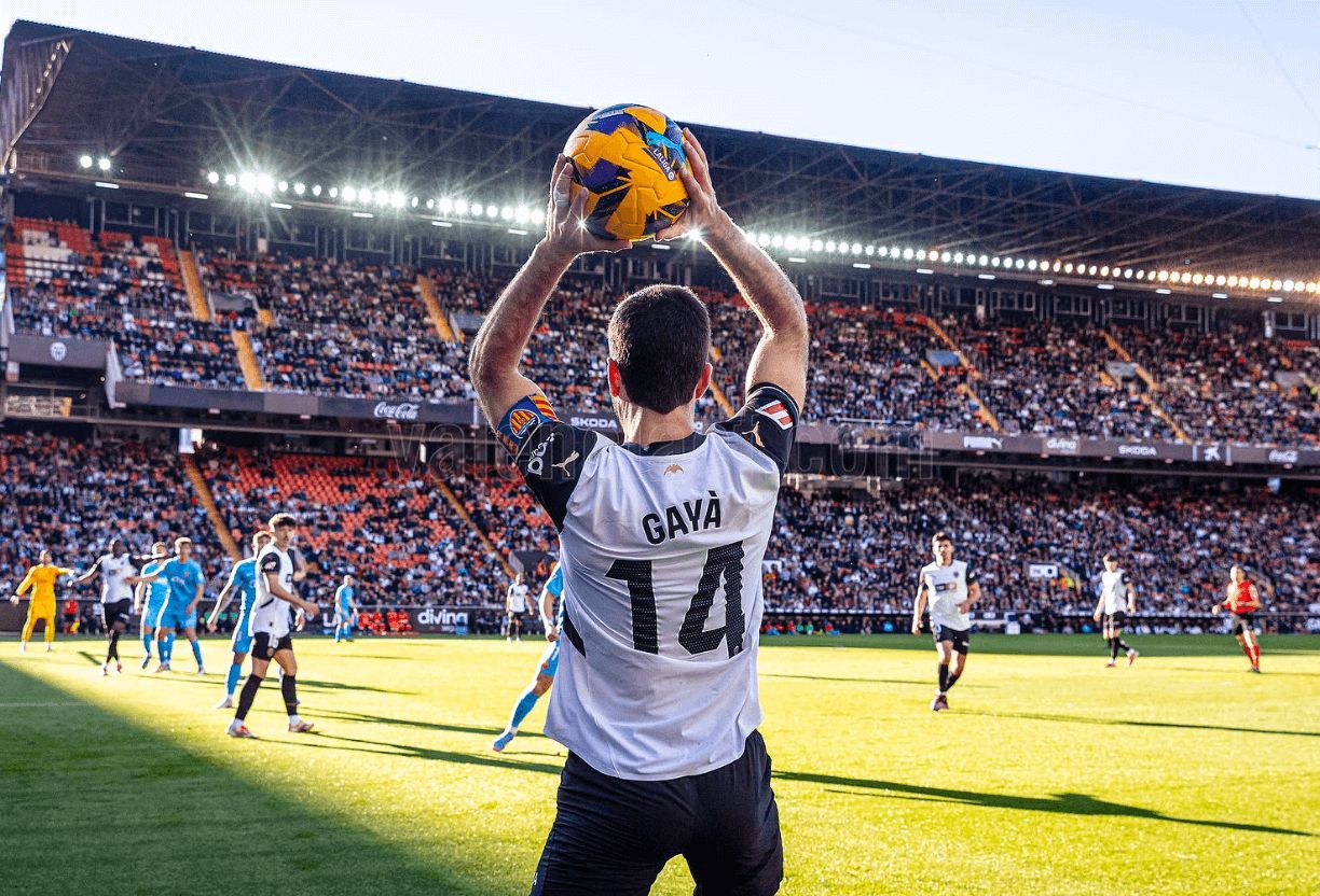 José Luis Gayà ante el Mallorca