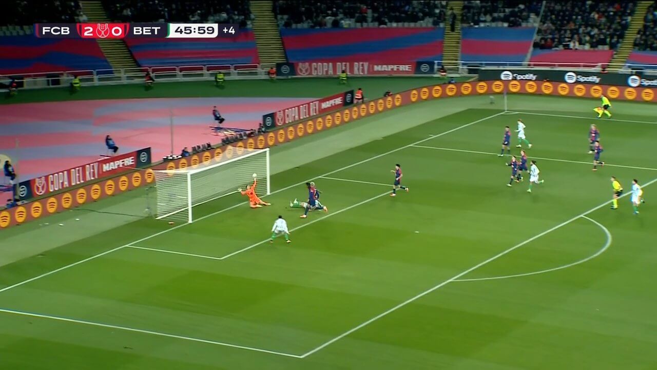  El error de Vitor Roque ante el Barcelona.