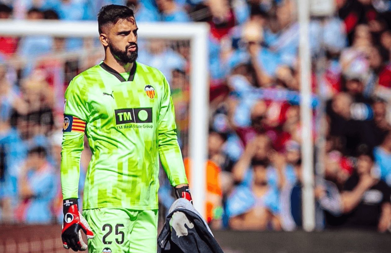 Giorgi Mamardashvili, ante el Celta de Vigo.