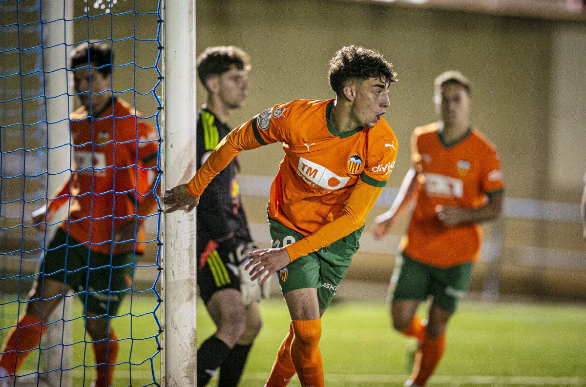  Gol de Iker Córdoba ante la SD Ejea.