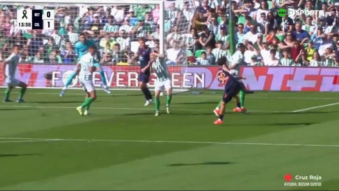  Secuencia del gol de Javi Rodríguez al Betis.