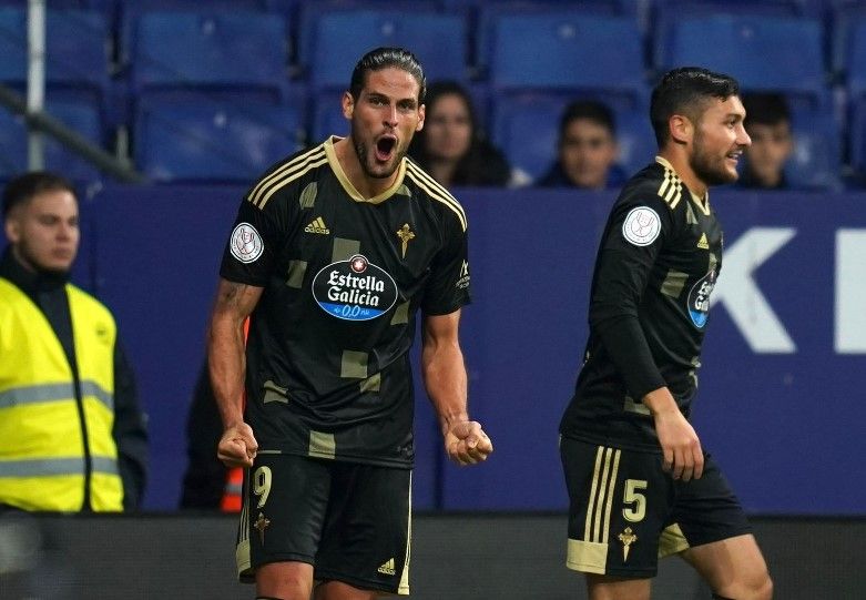 Paciencia celebra su gol al Espanyol en Copa.