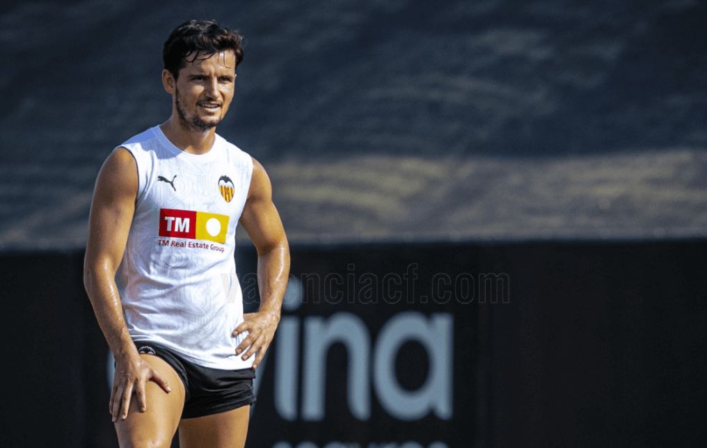  Guillamón, candidato al once titular del Valencia CF