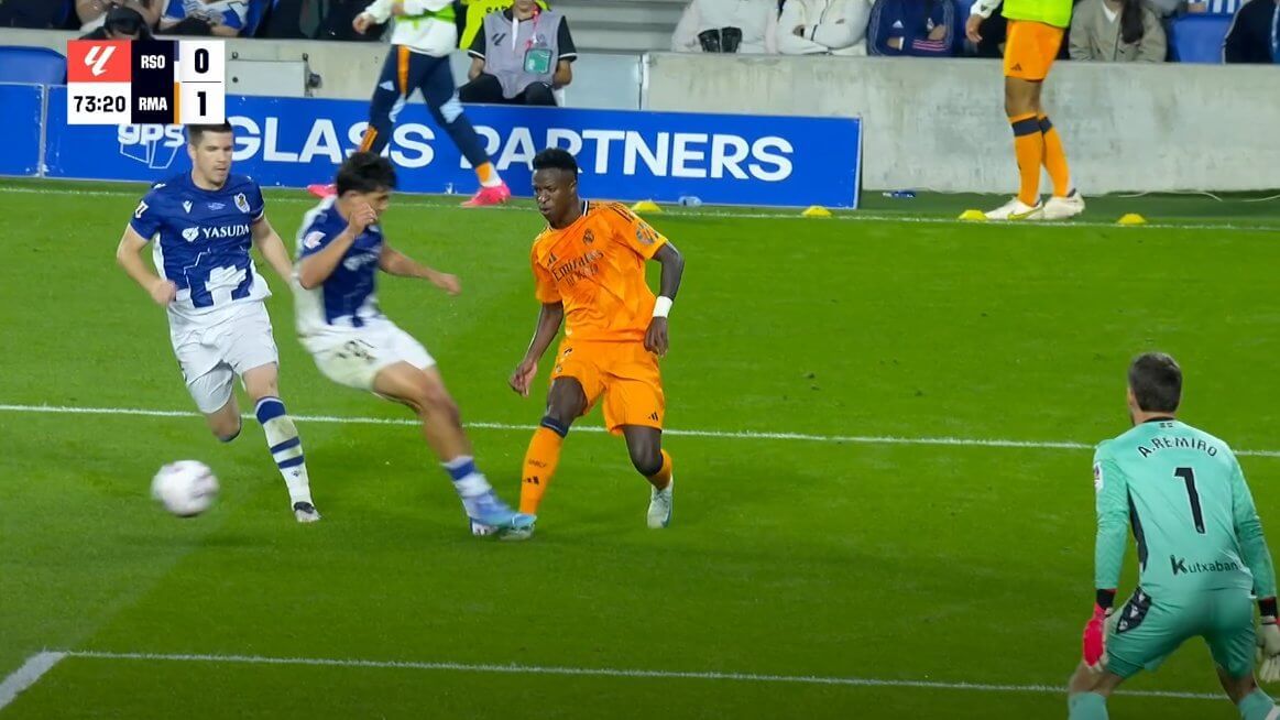  El pisotón de Aramburu sobre Vinicius.