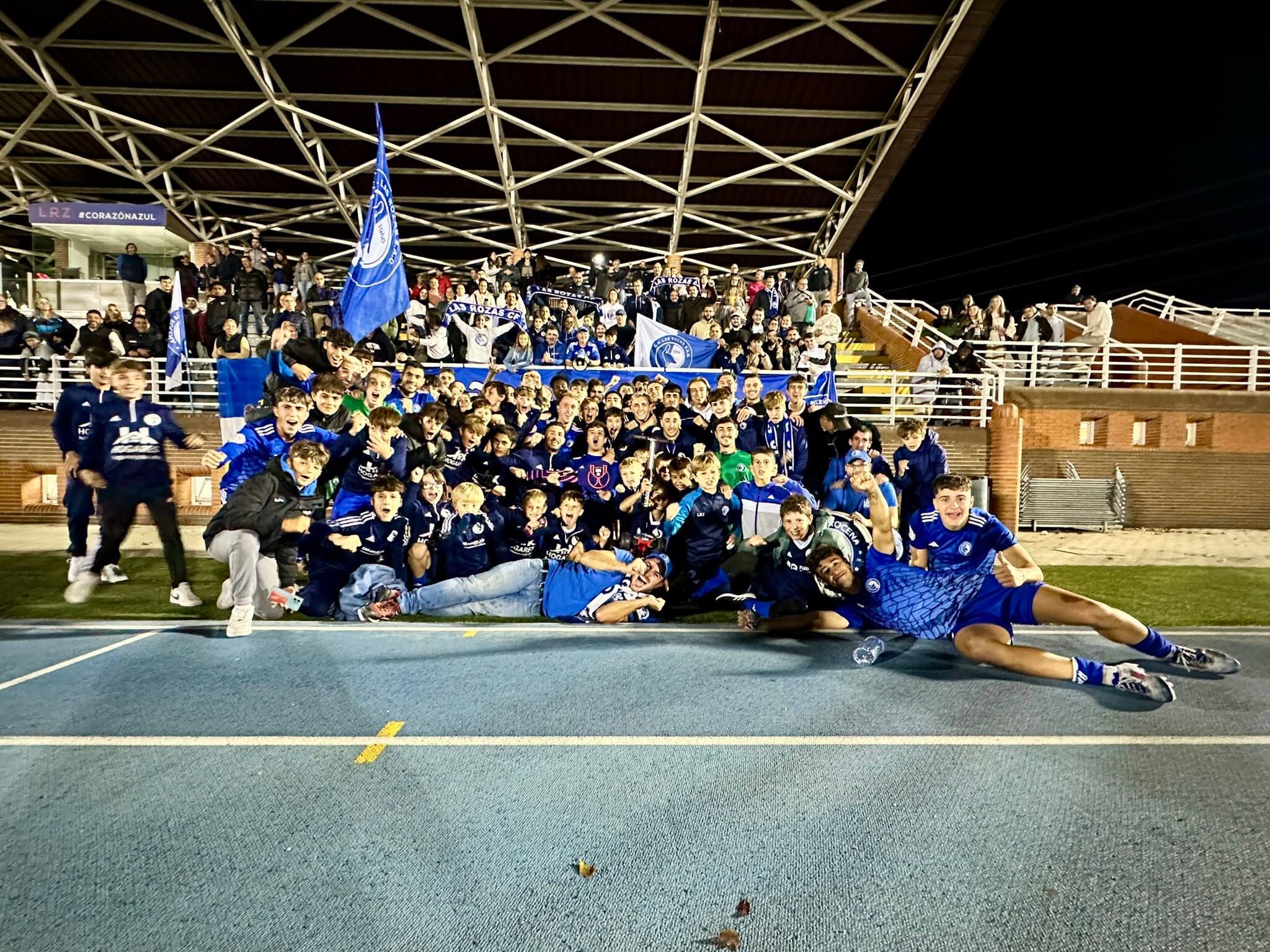 Las Rozas CF celebra su pase a la primera ronda de la Copa del Rey.