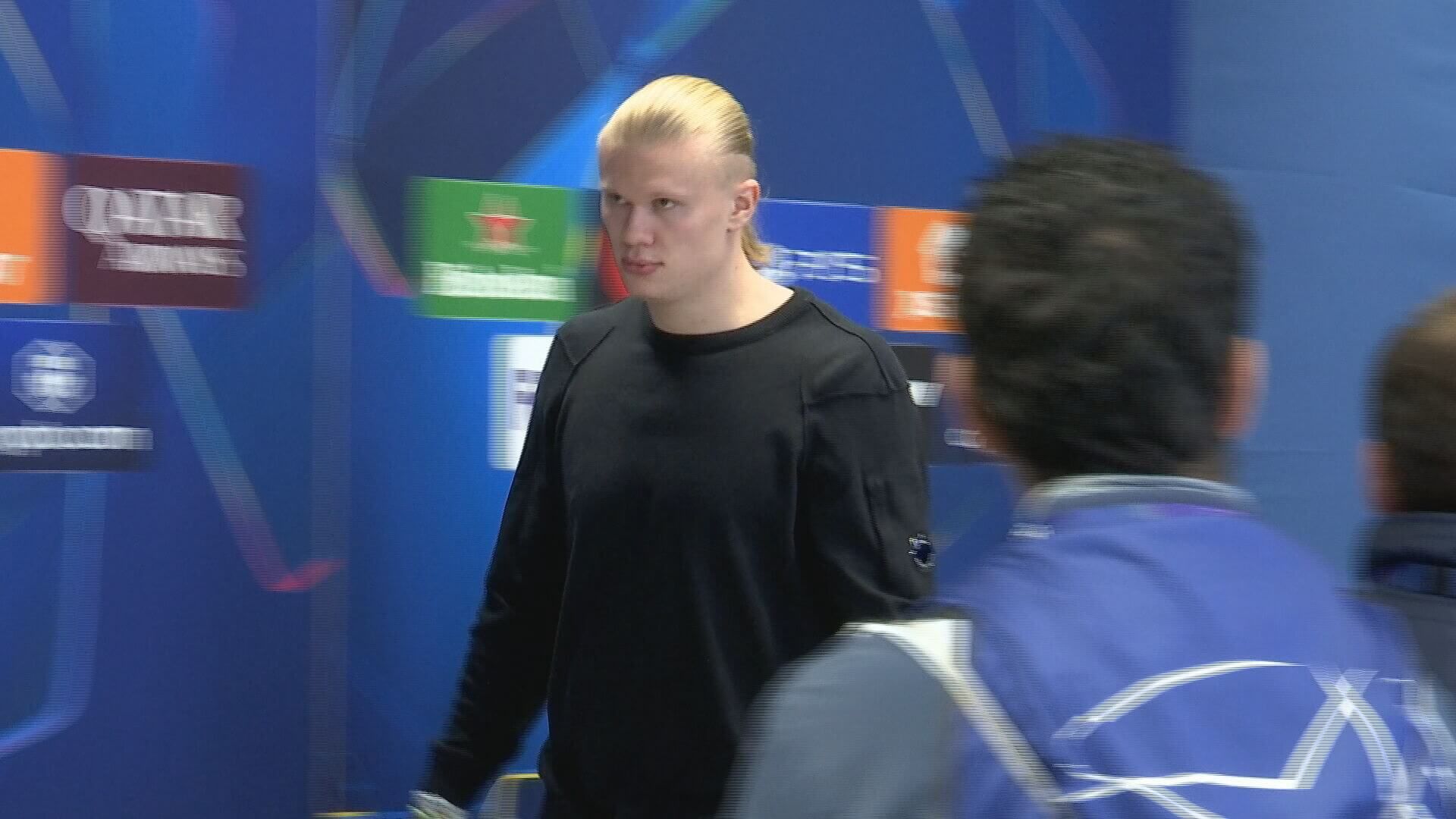  Erling Haaland saliendo del Santiago Bernabéu (ElDesmarque)