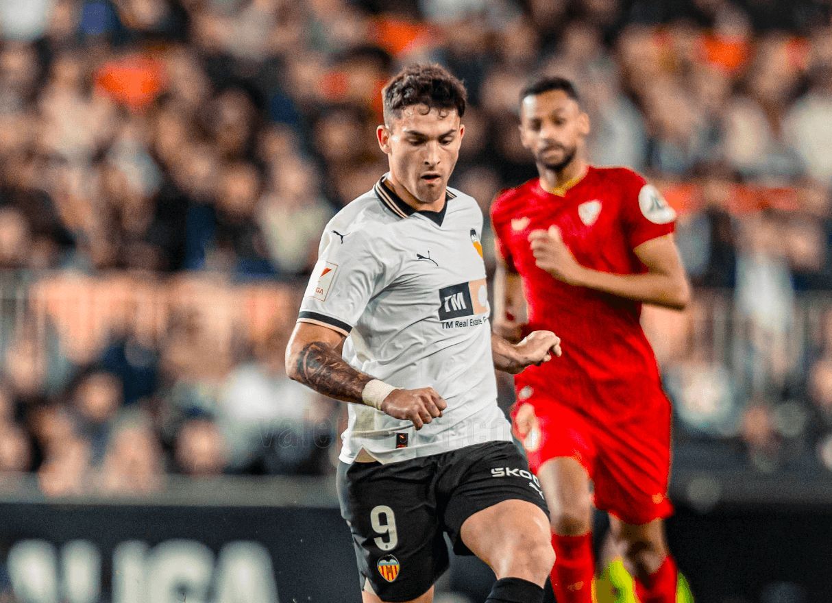  Hugo Duro en el último Valencia-Sevilla en Mestalla