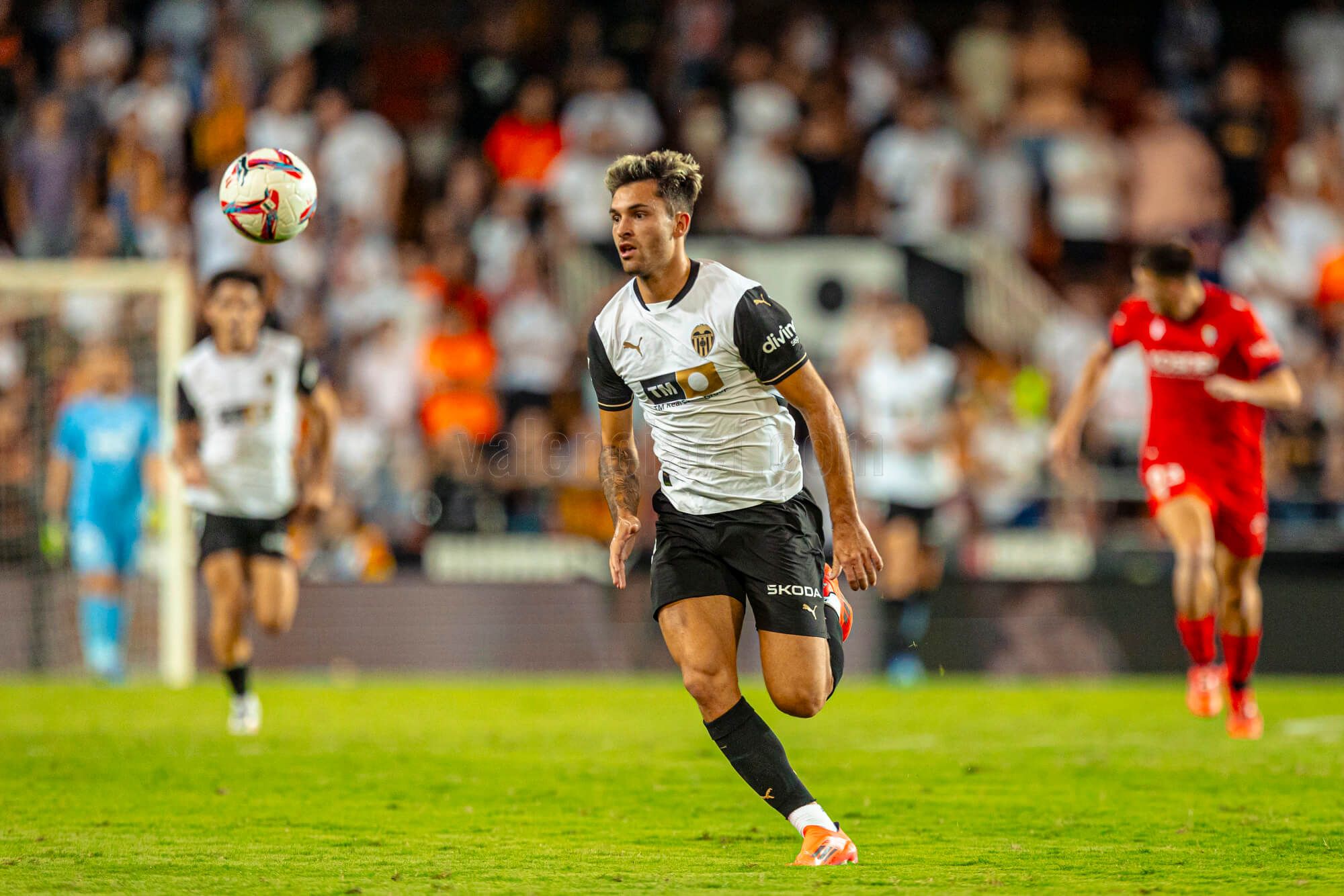  Hugo Duro, ante el CA Osasuna.