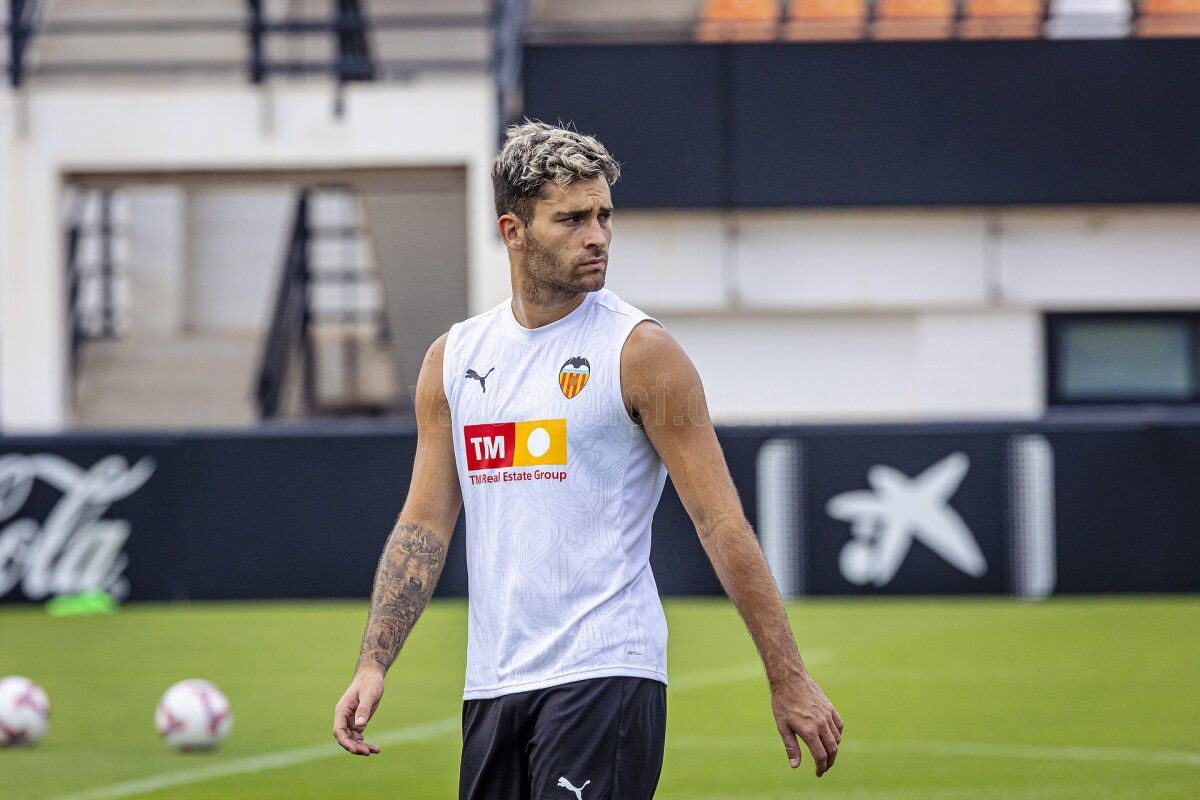 Hugo Duro acelera en Paterna