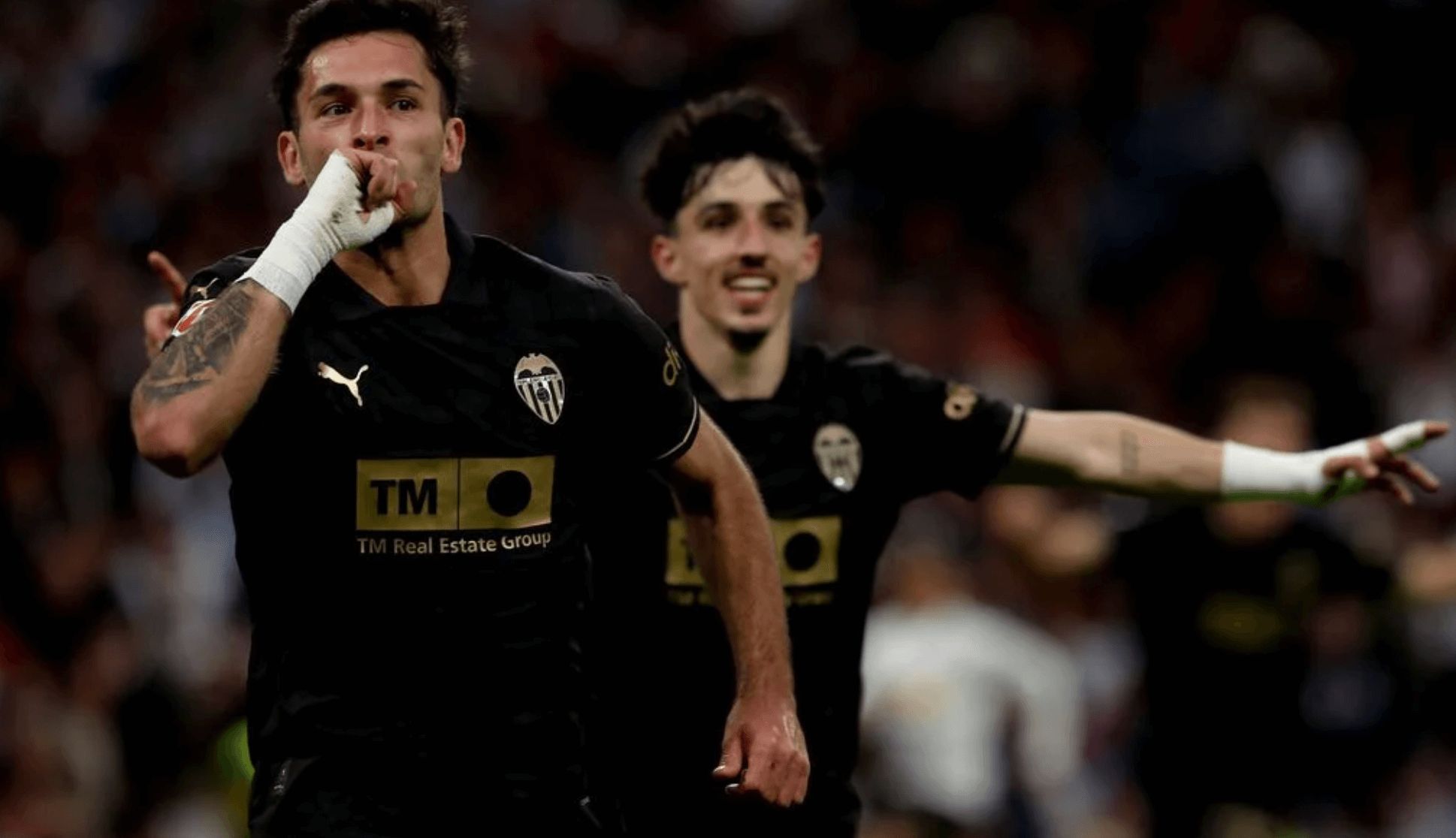  Hugo Duro marca al Real Madrid y lo celebra con Diego López