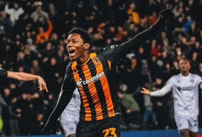 Jaden Philogene celebrando un gol con el Hull City (Foto: HC),