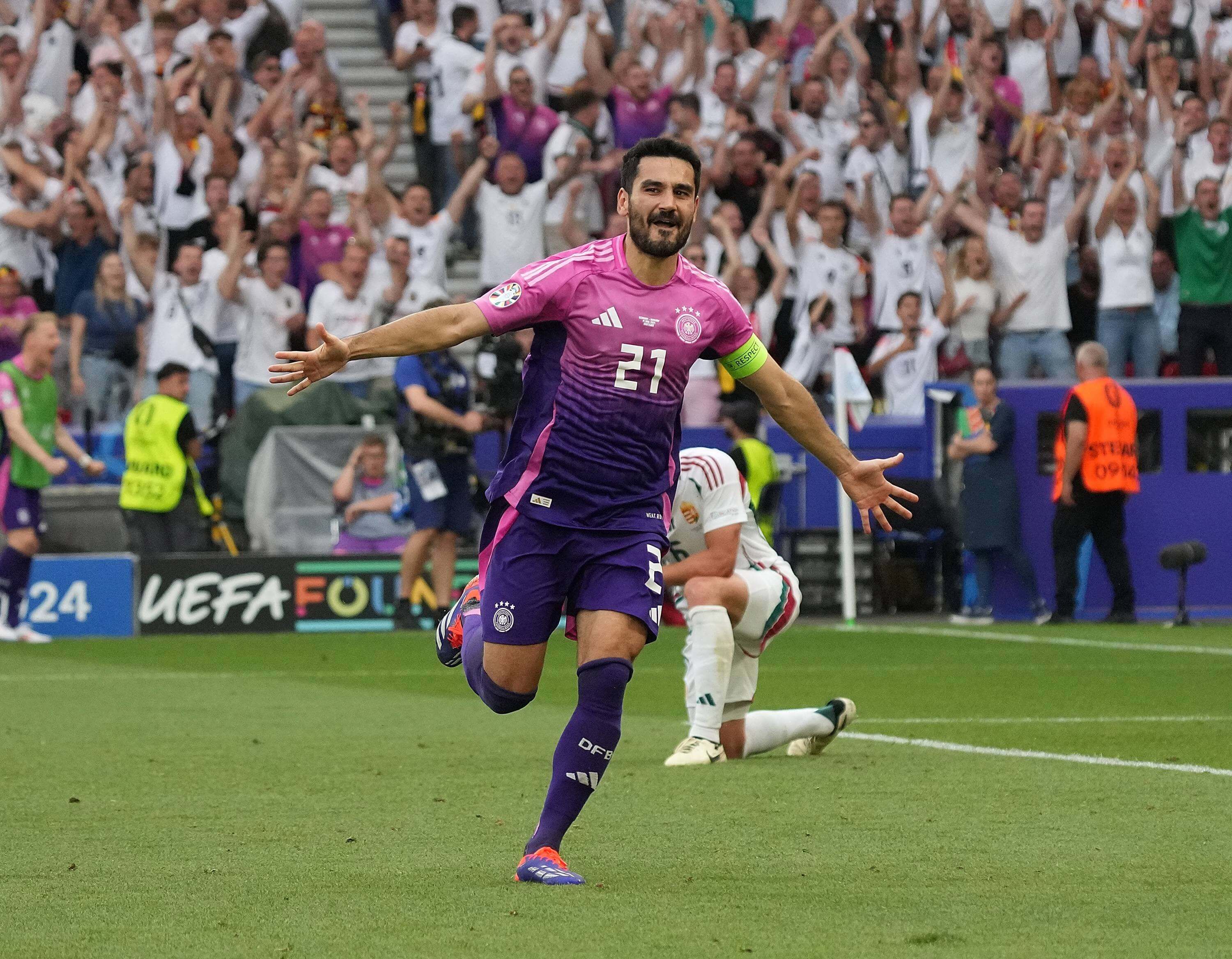Ilkay Gündogan celebra un gol en el Alemania-Hungría de la Eurocopa.