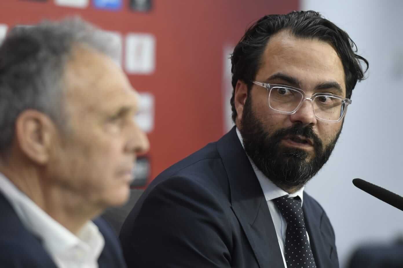Víctor Orta, en la presentación de Joaquín Caparrós.