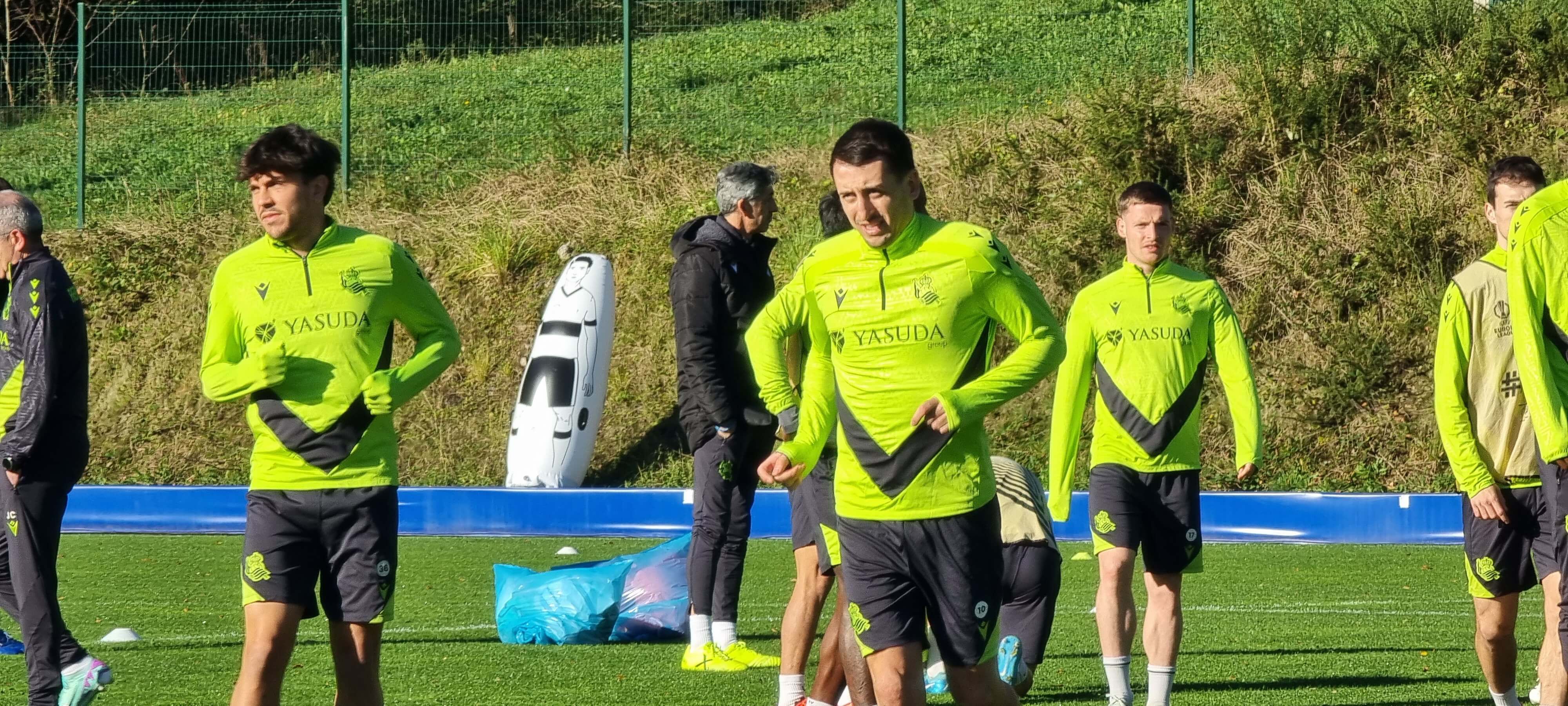  Imanol Alguacil y Mikel Oyarzabal en el entrenamiento de este miércoles en Zubieta.