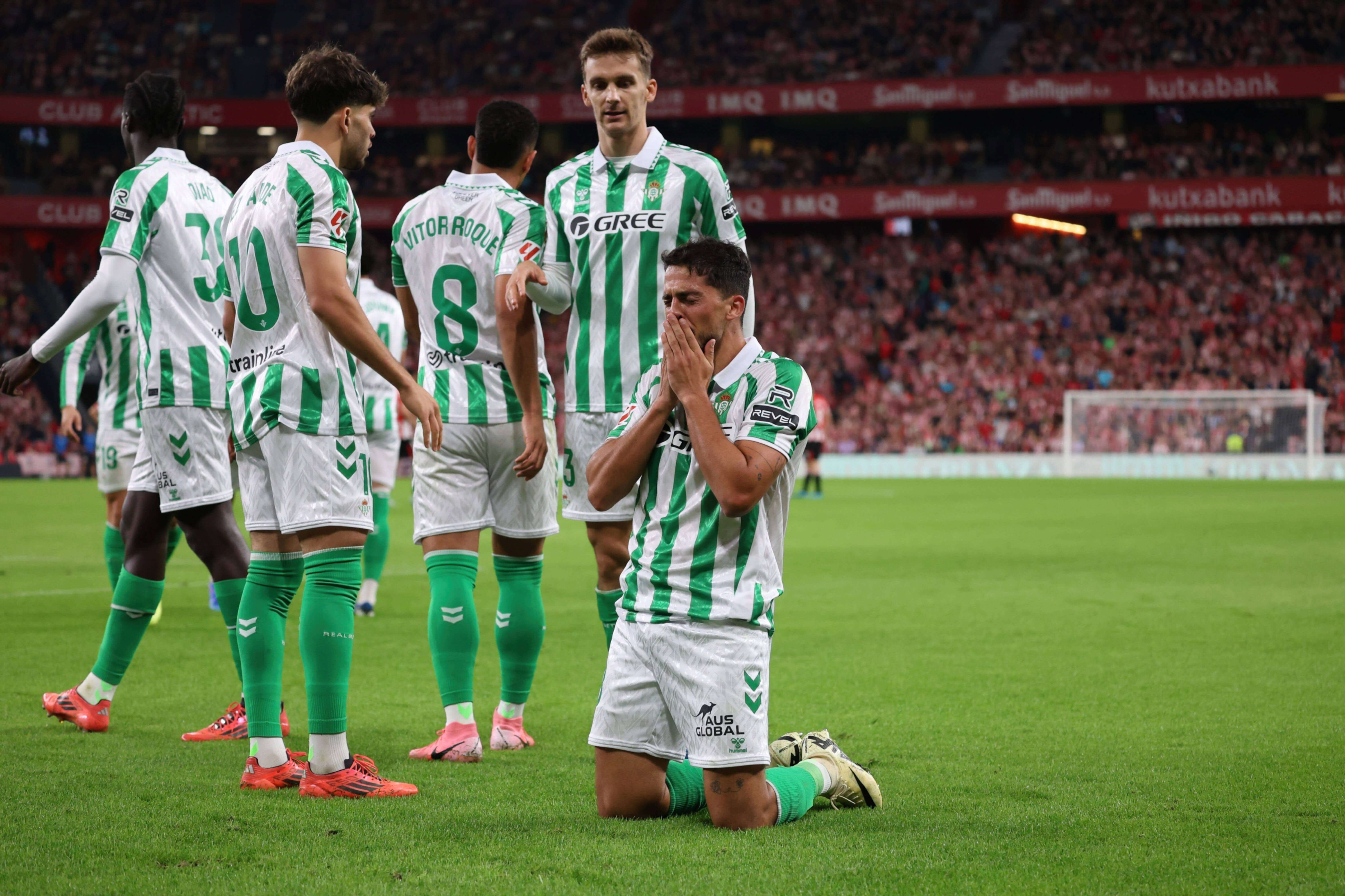  Pablo Fornals celebra su gol al Athletic.
