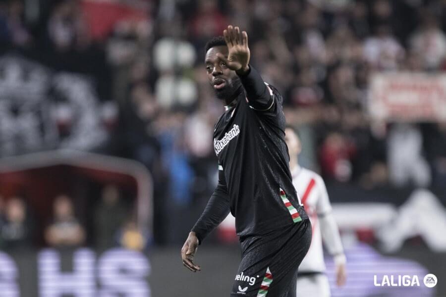  Iñaki Williams, ante el Rayo en Vallecas.