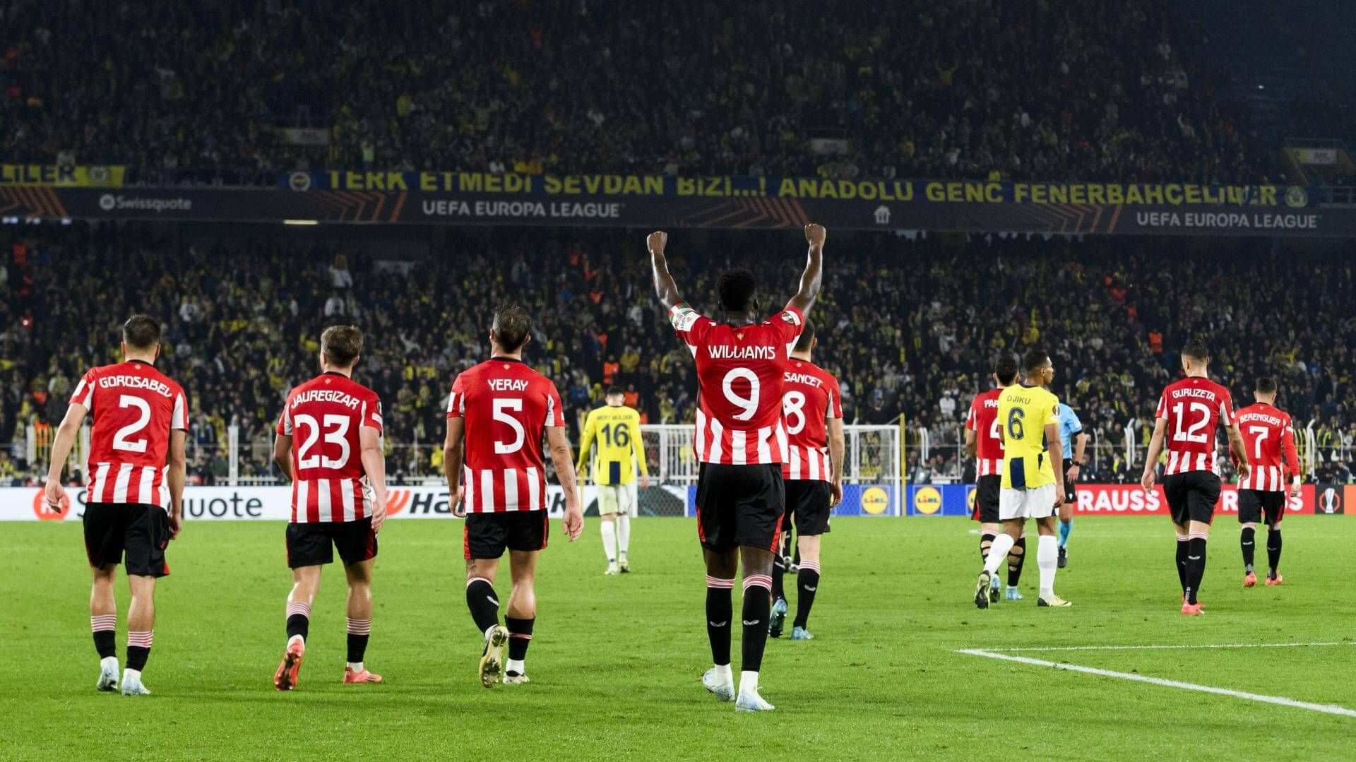 Iñaki Williams celebra un gol ante el Fenerbahçe en Estambul.