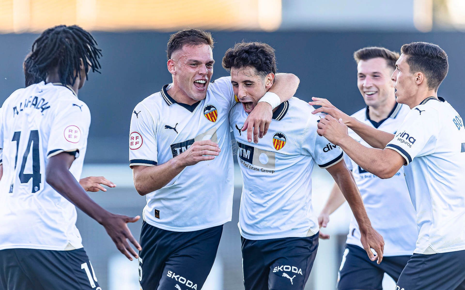  Iván Muñoz celebra un gol del VCF Mestalla (Foto: Valencia CF9.