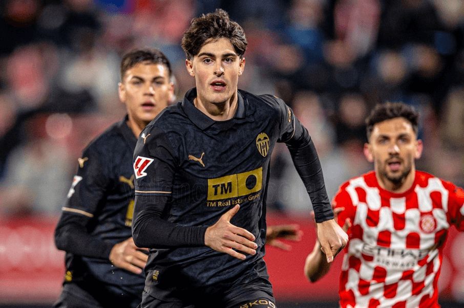  Javi Guerra en Girona