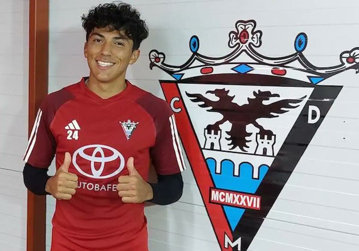  Jonathan Gómez ha jugado cedido esta temporada en el Mirandés.