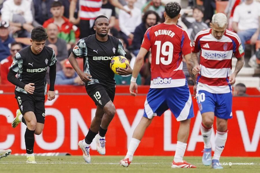  Juan Otero, tras su gol al Granada.