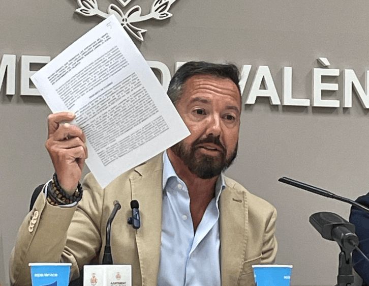  Juanma Badenas y VOX